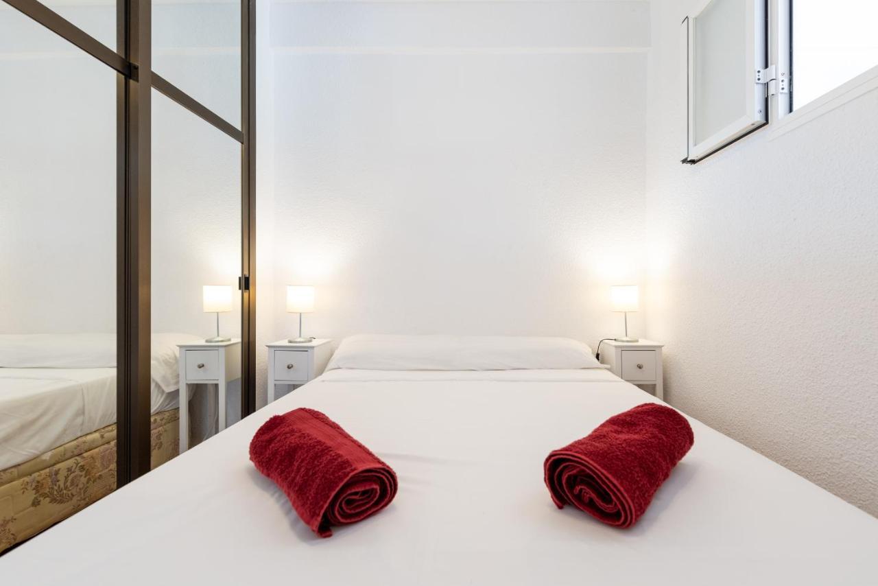 Al Andalus Carihuela Apartment Torremolinos Bagian luar foto